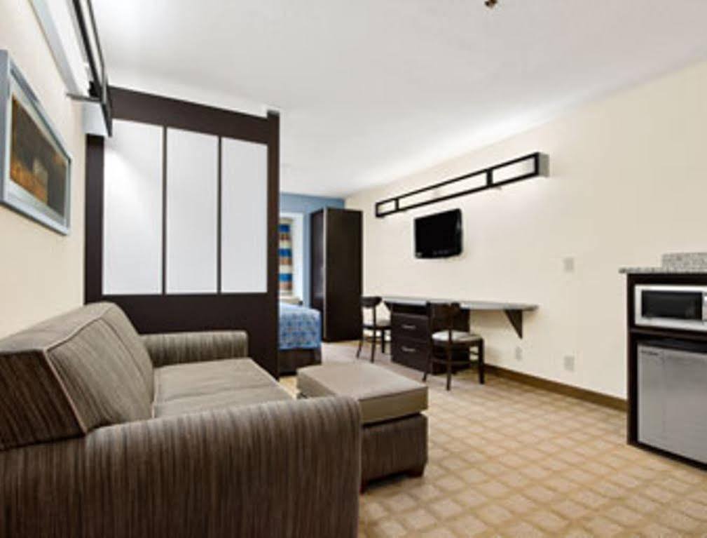 Microtel Inn & Suites - גרינוויל מראה חיצוני תמונה